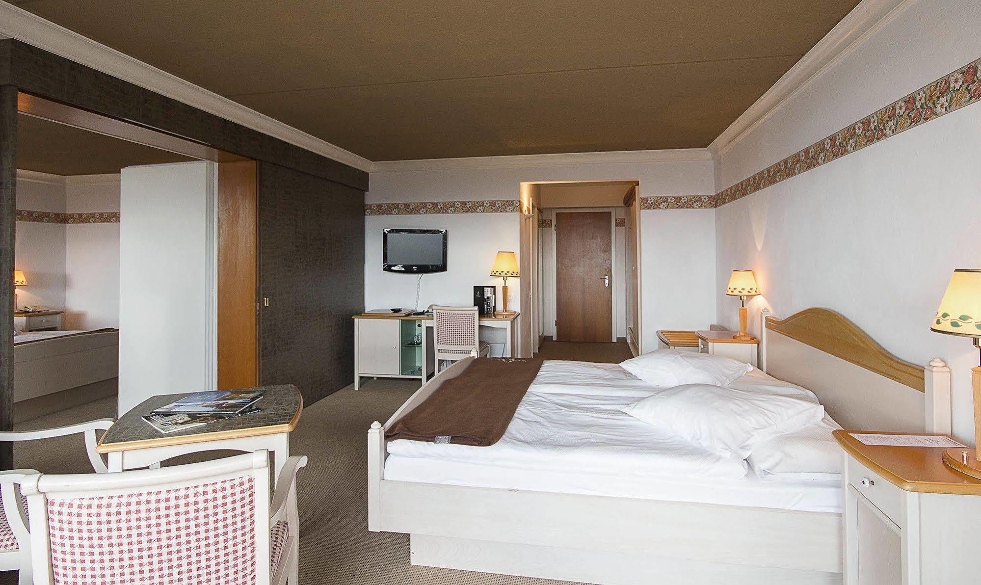 Etrier Hotel